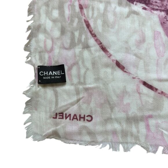 Chanel Scarf - Picture 3 of 7